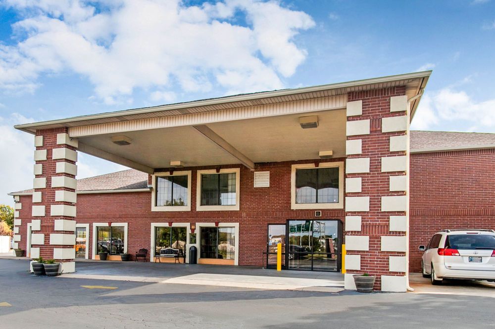 Rodeway Inn & Suites East I 44 - photo 45