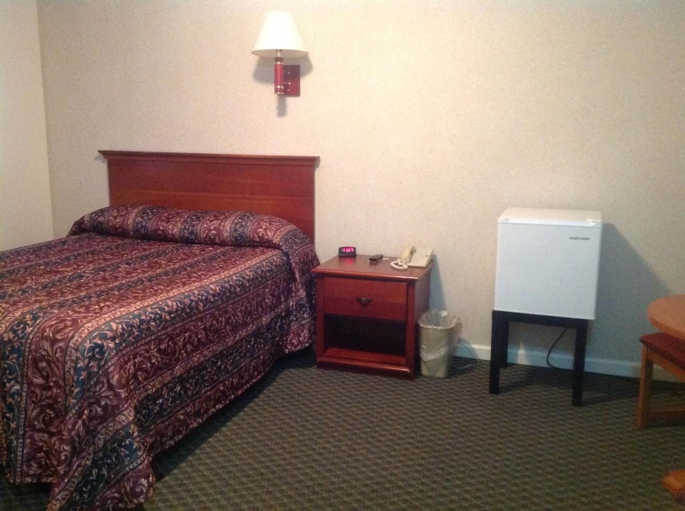 Potsdam Inn - photo 21
