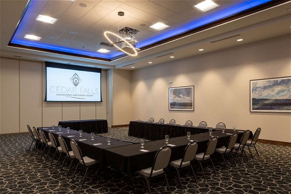 Hilton Garden Inn Cedar Falls - photo 60