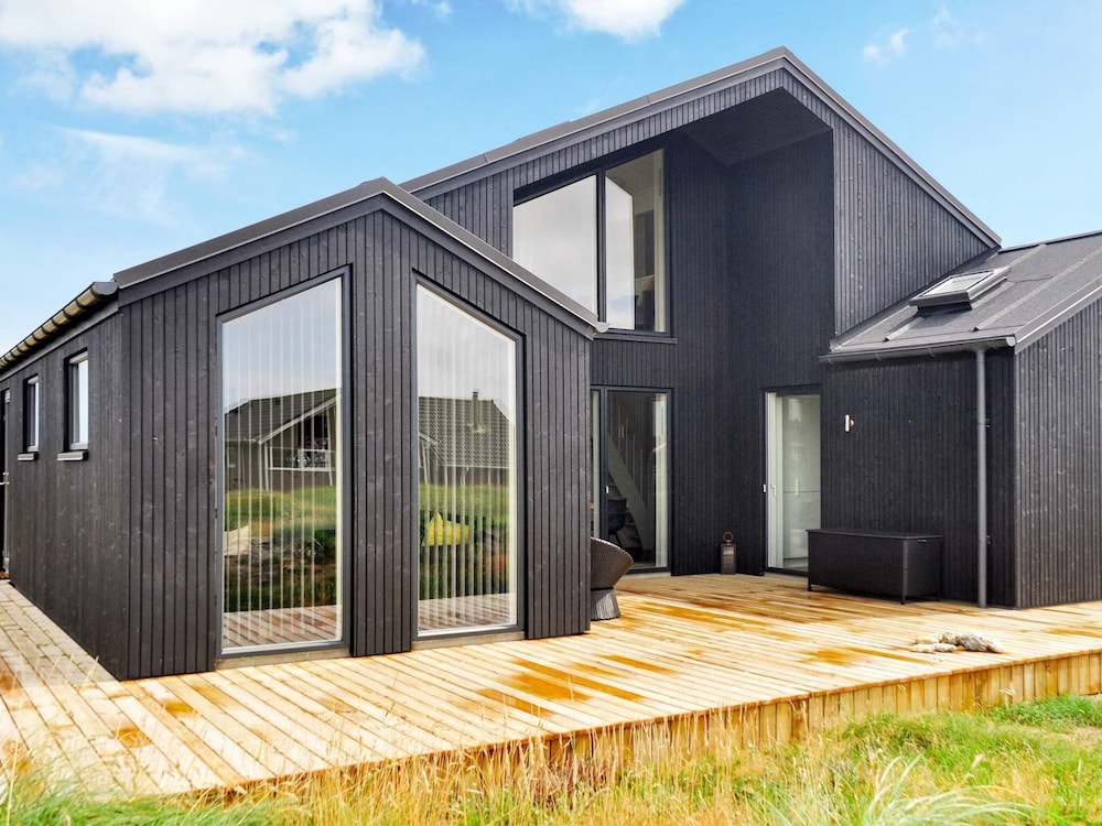 10 person holiday home in Harboøre By Traum — 4-Star Luxury Hotel in Harboore, Denmark