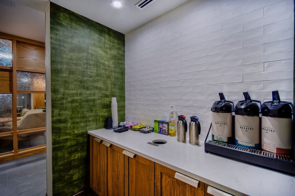 Fairfield by Marriott Inn & Suites Rochester Hills - photo 33