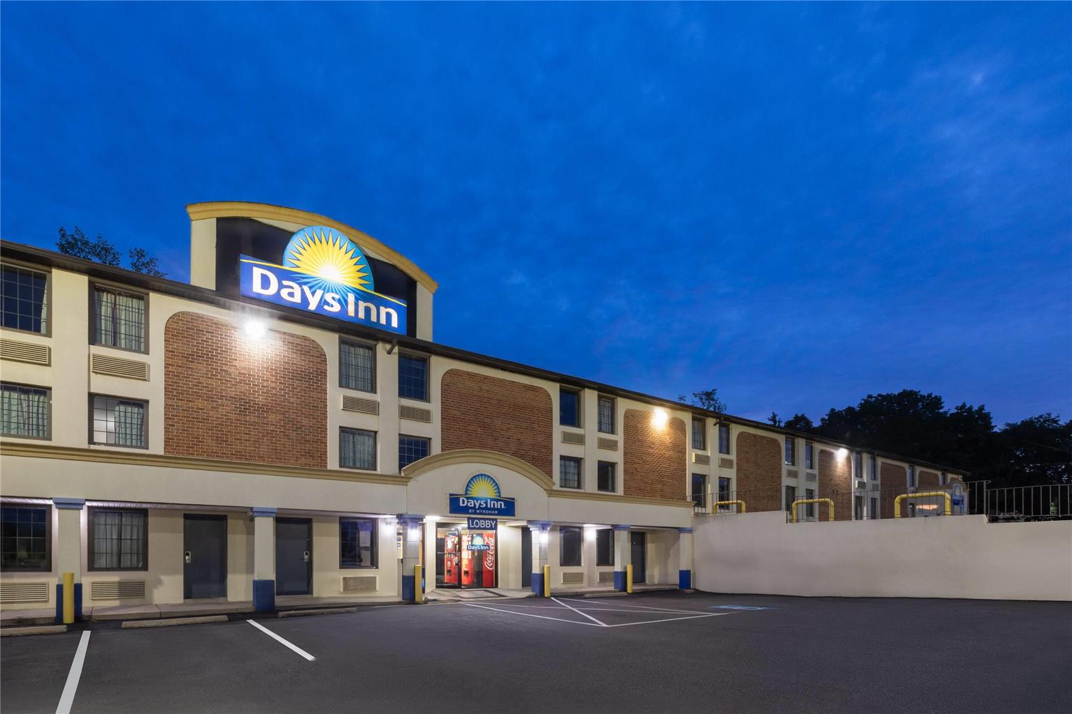 Days Inn by Wyndham Dumfries Quantico — hotel in Dumfries