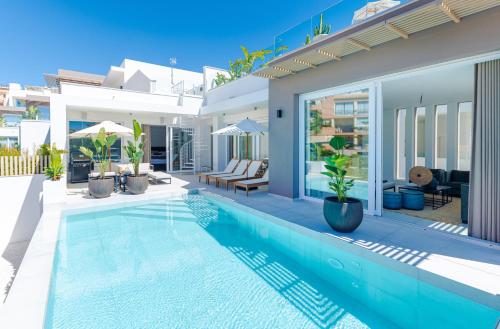 Modern Villa with Heated Pool Gym & Cinema — 4-Star Luxury Hotel in Marbella, Spain