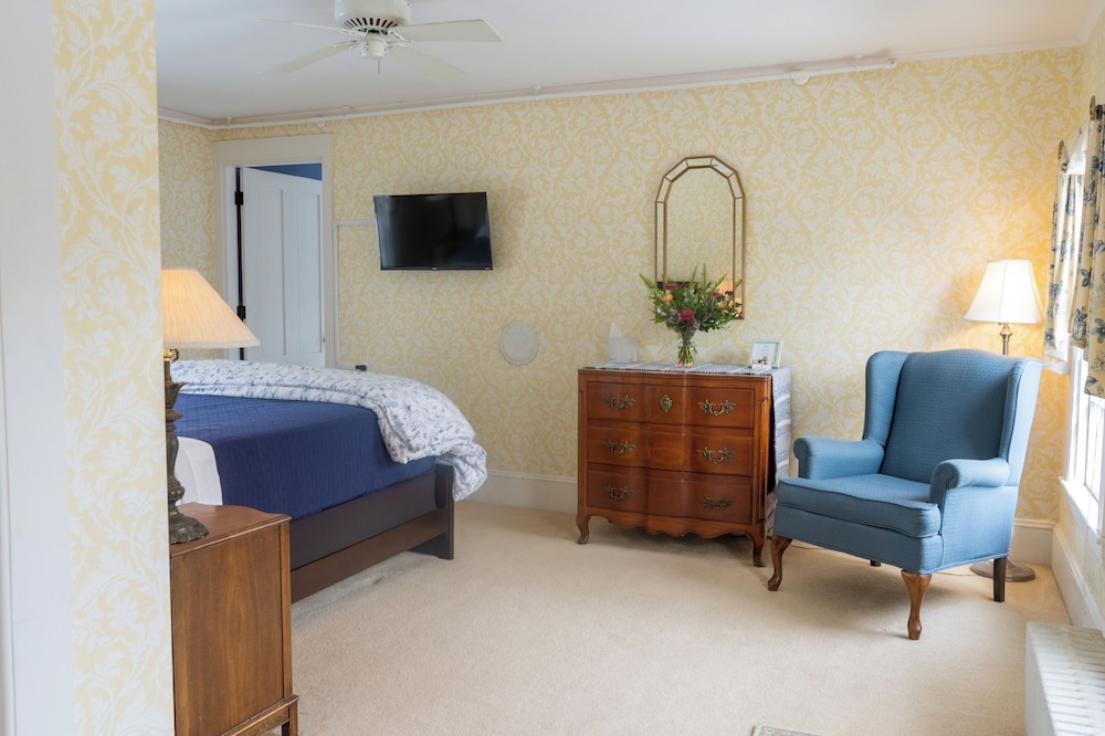 The White Gables Inn - last minute hotel in Fryeburg