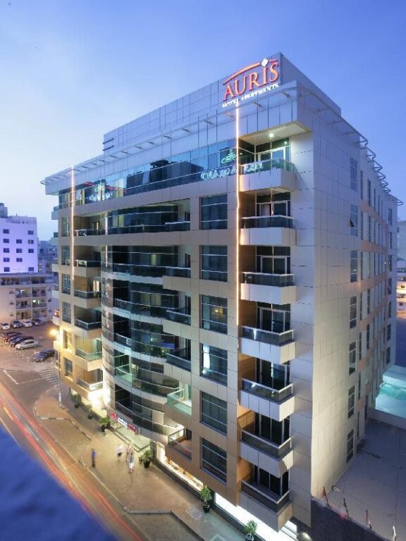 Milton in Dubai, United Arab Emirates