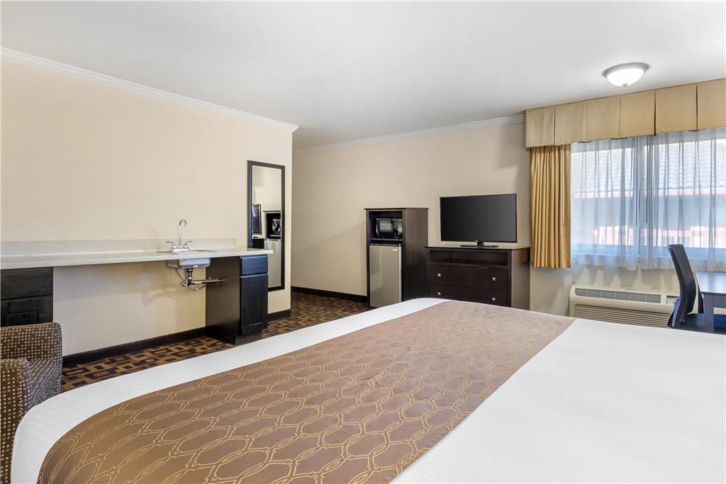Best Western Plus Inn of Hayward - photo 17