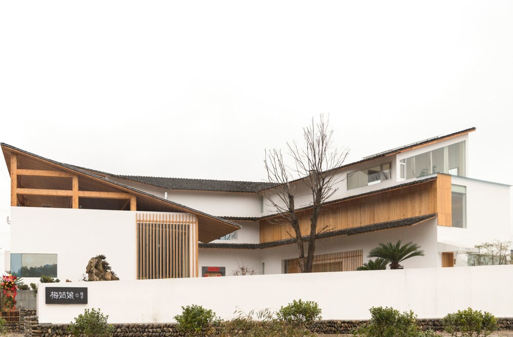 May's yard — 4-Star Luxury Hotel in Huangshan, People's Republic of China