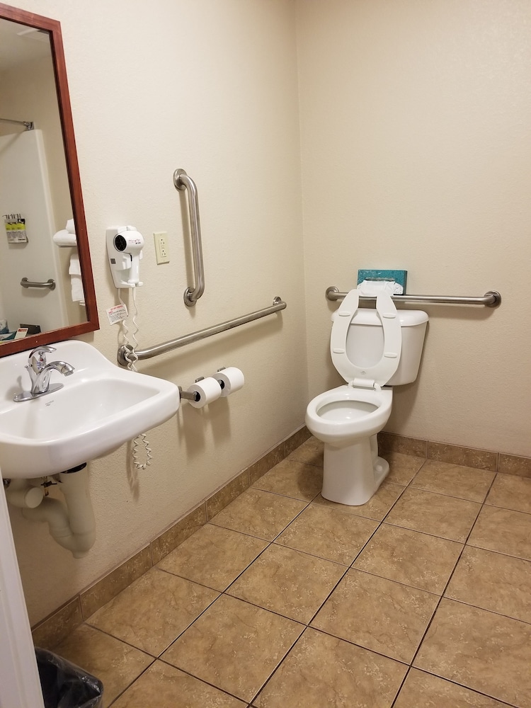 Candlewood Suites Cape Girardeau by IHG - photo 44