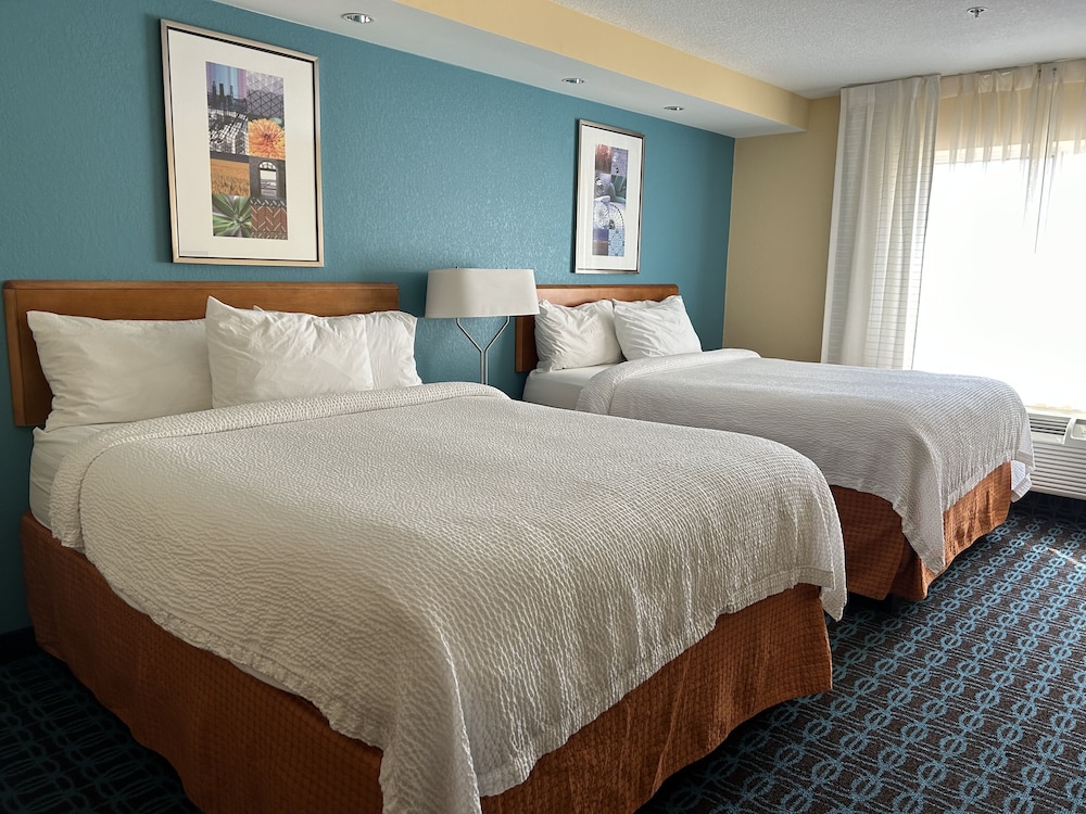 Fairfield Inn & Suites by Marriott Ames - photo 6