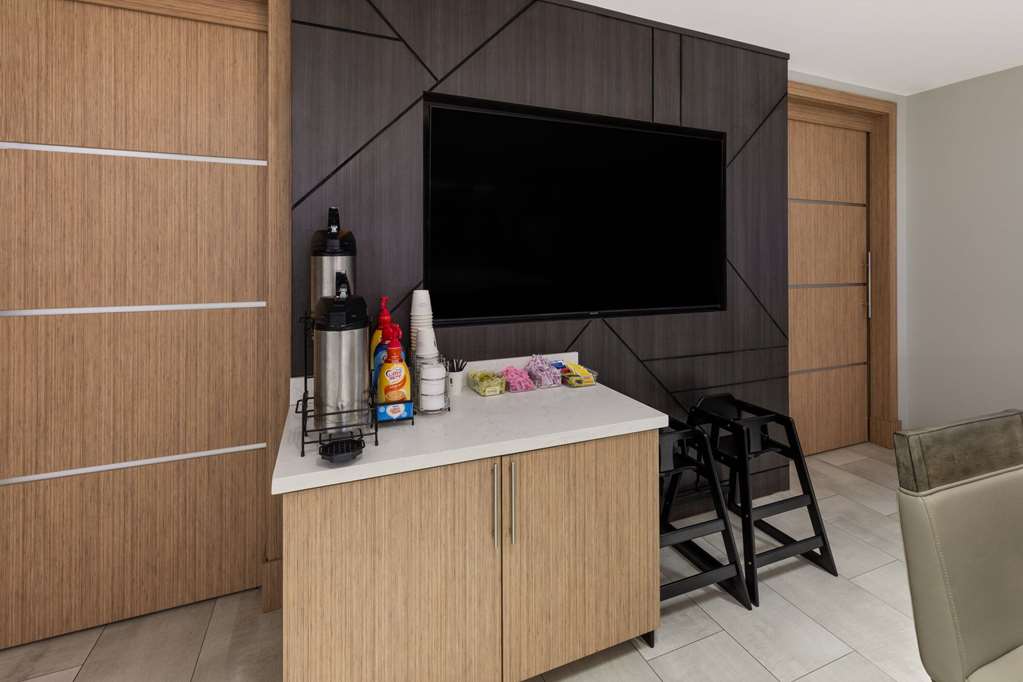 La Quinta Inn & Suites by Wyndham McAlester - photo 11