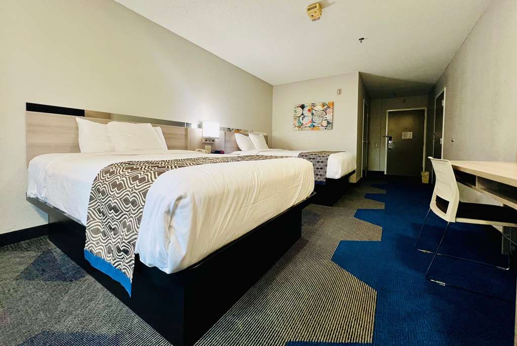 Microtel Inn by Wyndham Georgetown - photo 10