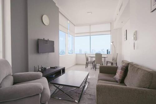 StoneTree Botanica Tower 1 BR Close to Beach