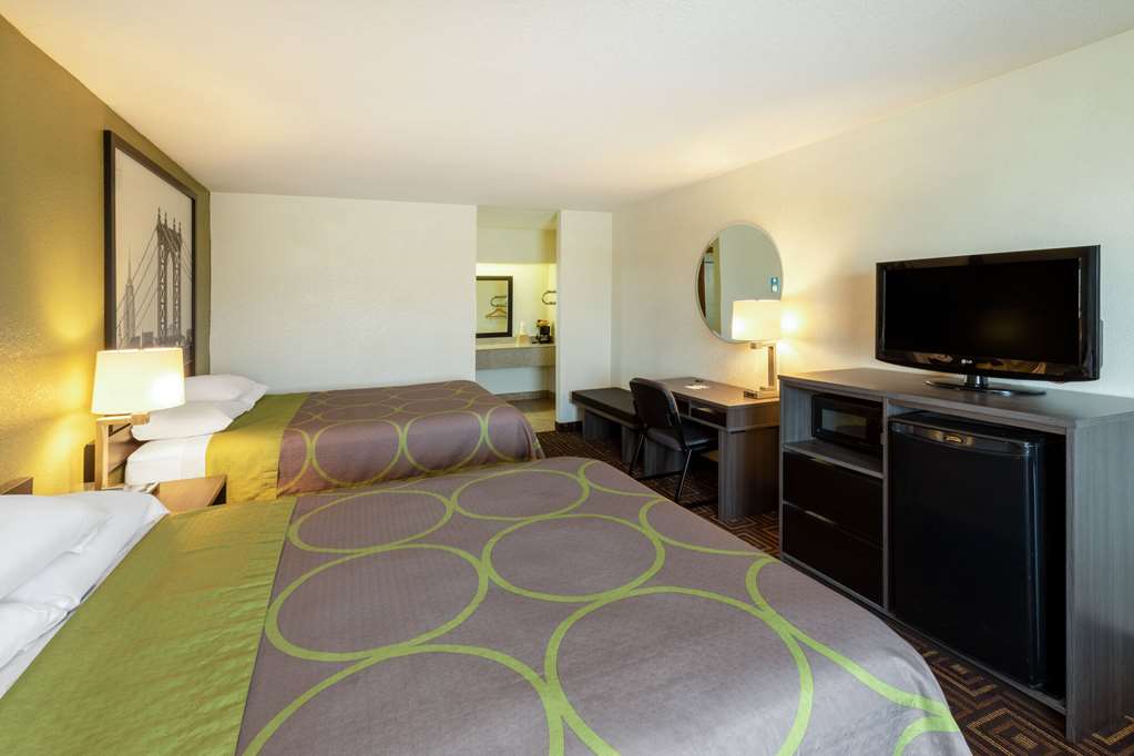 Super 8 by Wyndham Seguin - photo 22