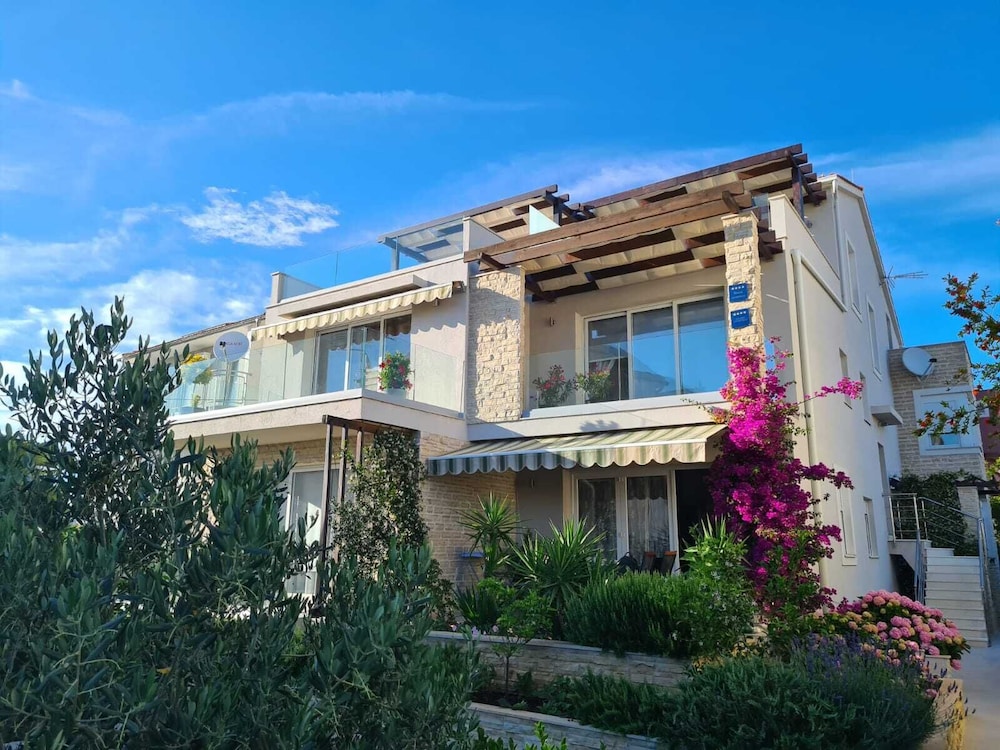The Tribunj Suites — 4-Star Luxury Hotel in Tribunj, Croatia