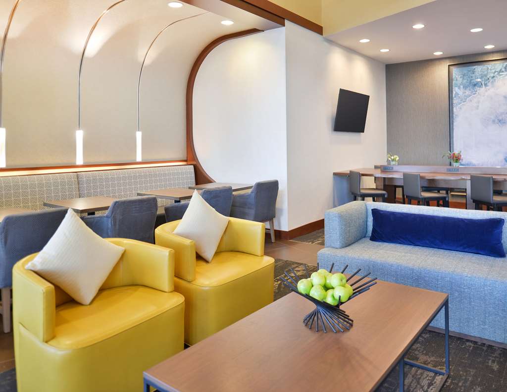 Hyatt Place Garden City - photo 4