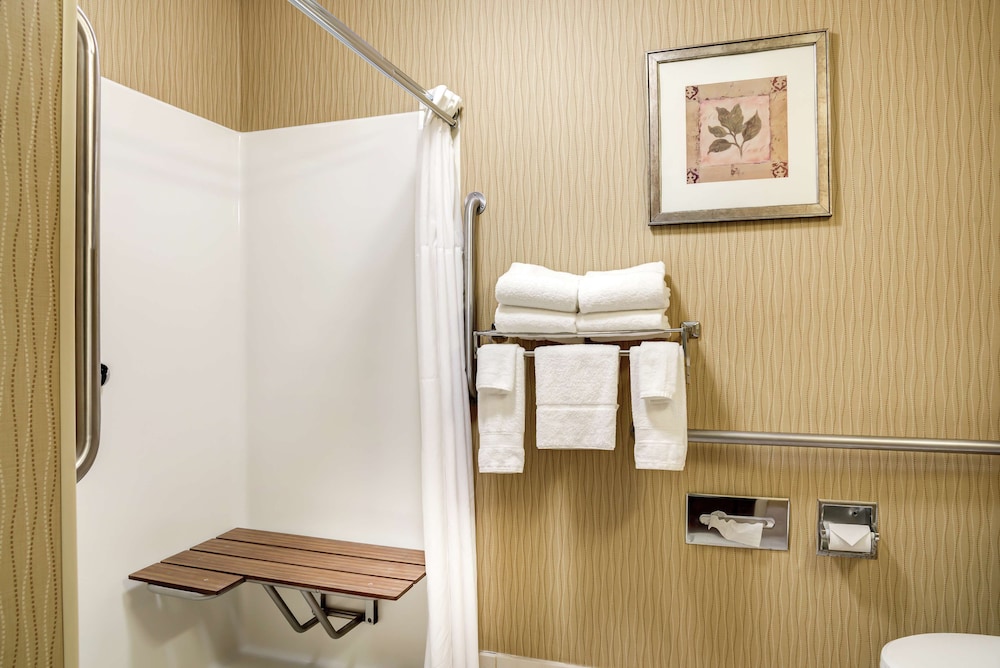 Hampton Inn St. Joseph - photo 19