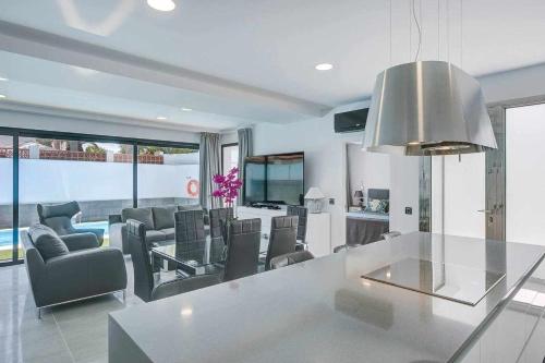 Two Dreams Luxury Villa — 4-Star Luxury Hotel in Corralejo, Spain