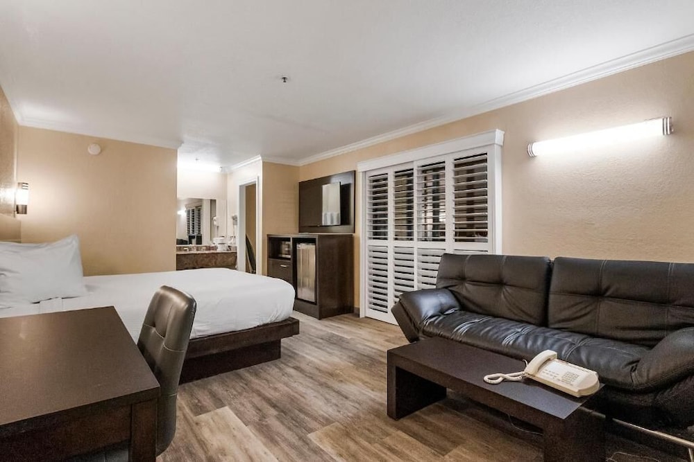 Country Inn Sonora - photo 21