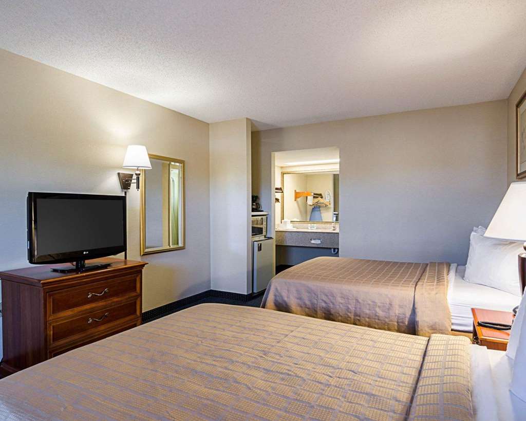 Quality Inn Troutville Roanoke North - photo 9