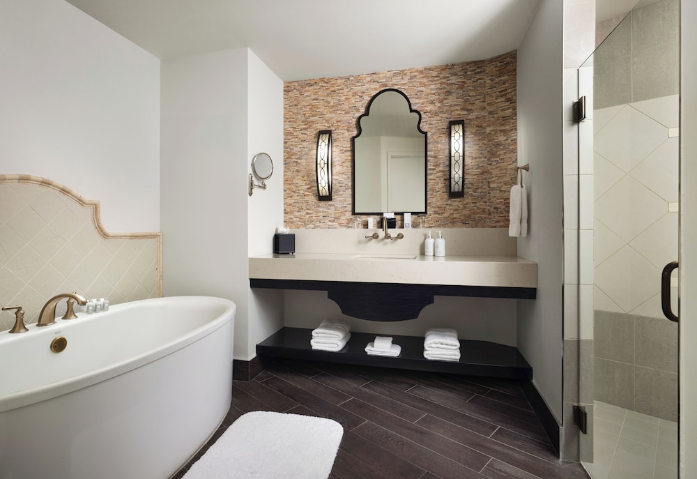 The Wilde Resort and Spa - photo 36
