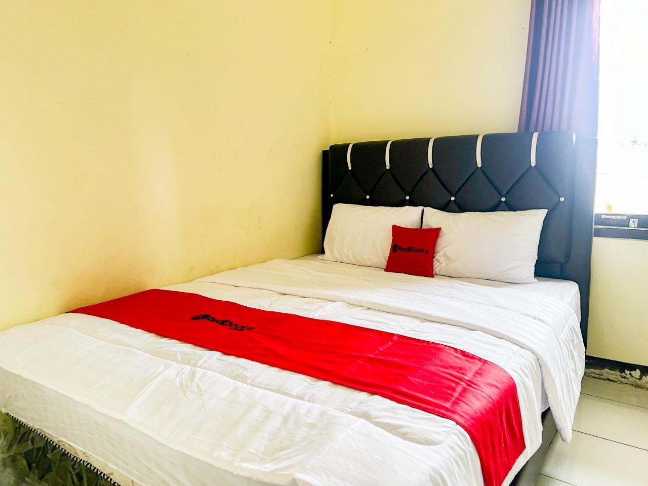 RedDoorz Syariah near Alun Alun Wonosobo 4 in Kalianget, Indonesia