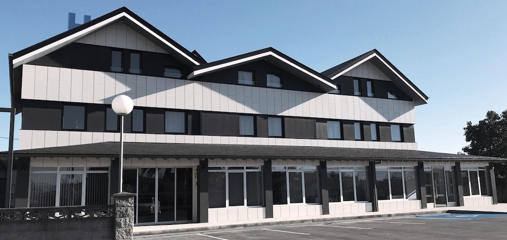 Hotel Mercedes — hotel in Camargo