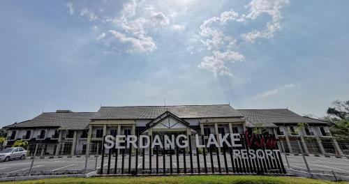 Serdang Lake View Resort in Parit Buntar, Malaysia