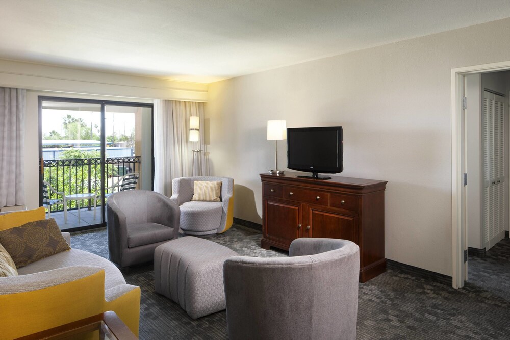 Courtyard by Marriott Brownsville - photo 23
