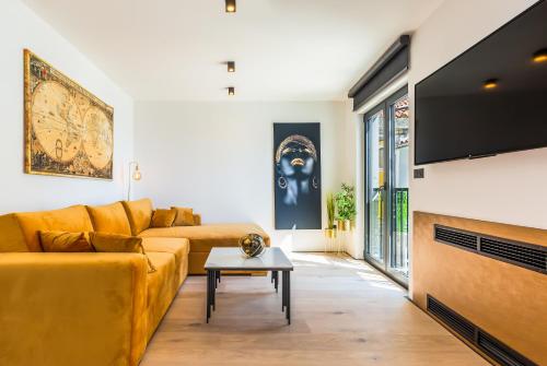 Lux Apartments Marko — 4-Star Luxury Hotel in Baska Voda, Croatia