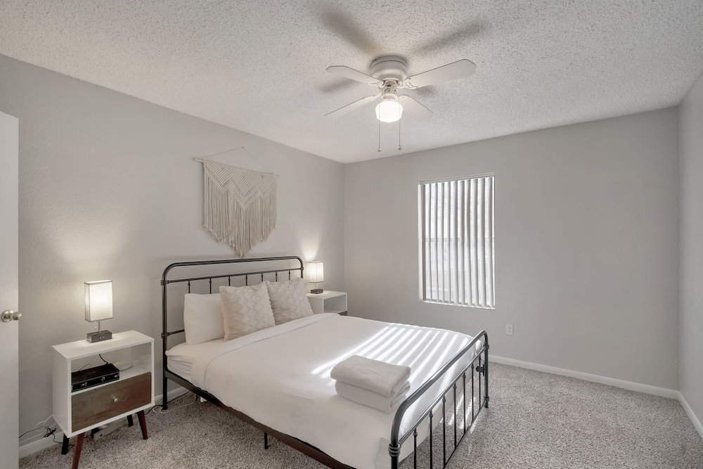 Relaxing Quaint 1BR in Heart of Midland - photo 2