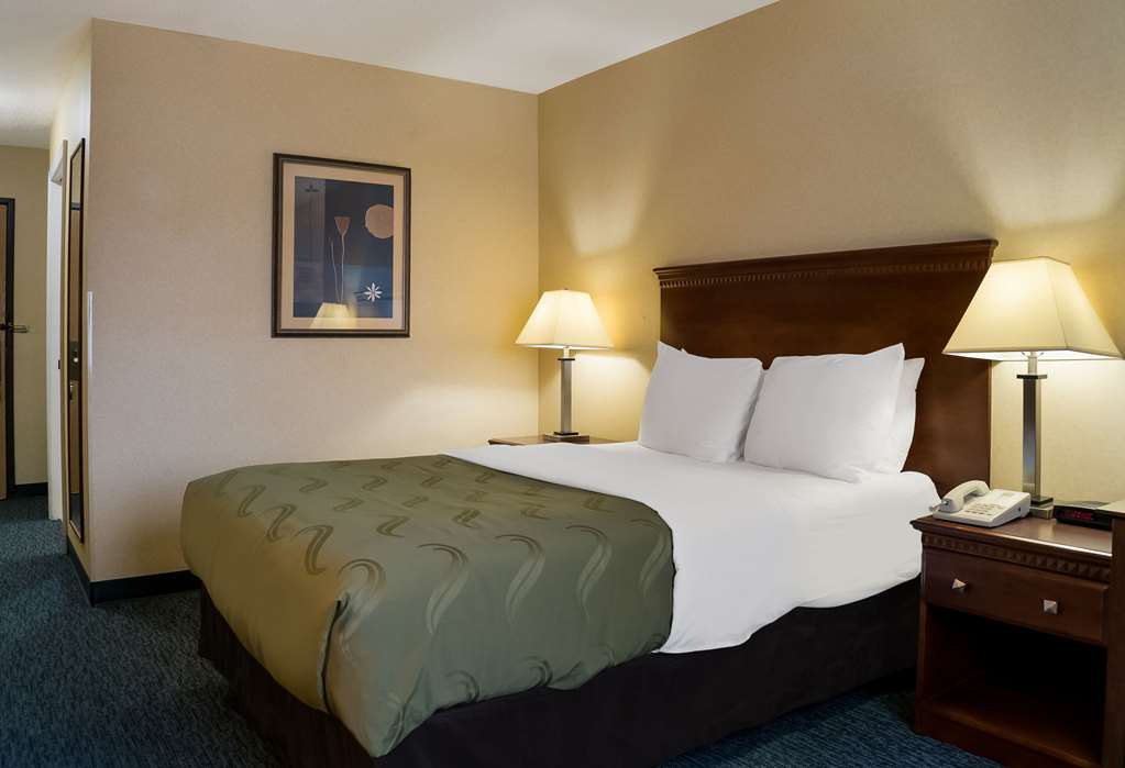 Quality Inn Grand Blanc Flint South - photo 8