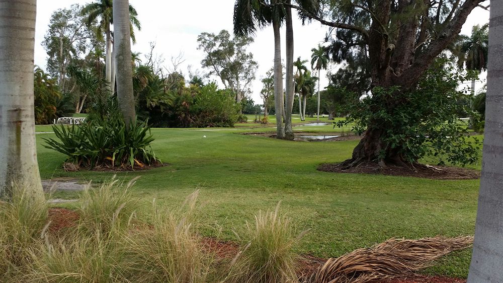 Hollywood Beach Golf Resort - photo 33