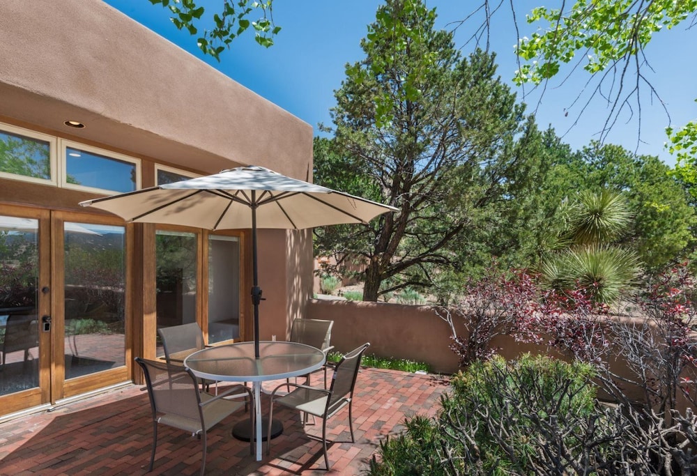Acoma Majestic Views Near the Santa Fe Opera and Four Seasons in Tesuque - photo 17