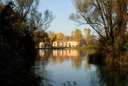 Ca' del Sile — 4-Star Luxury Hotel in Istrana, Italy