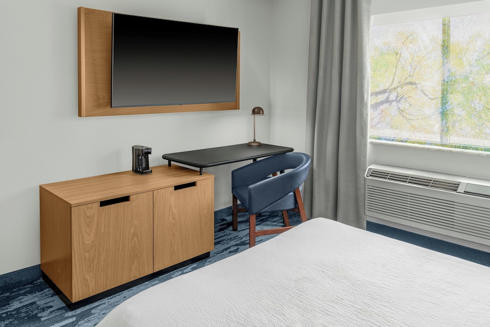 Fairfield Inn & Suites by Marriott San Francisco San Carlos - photo 17