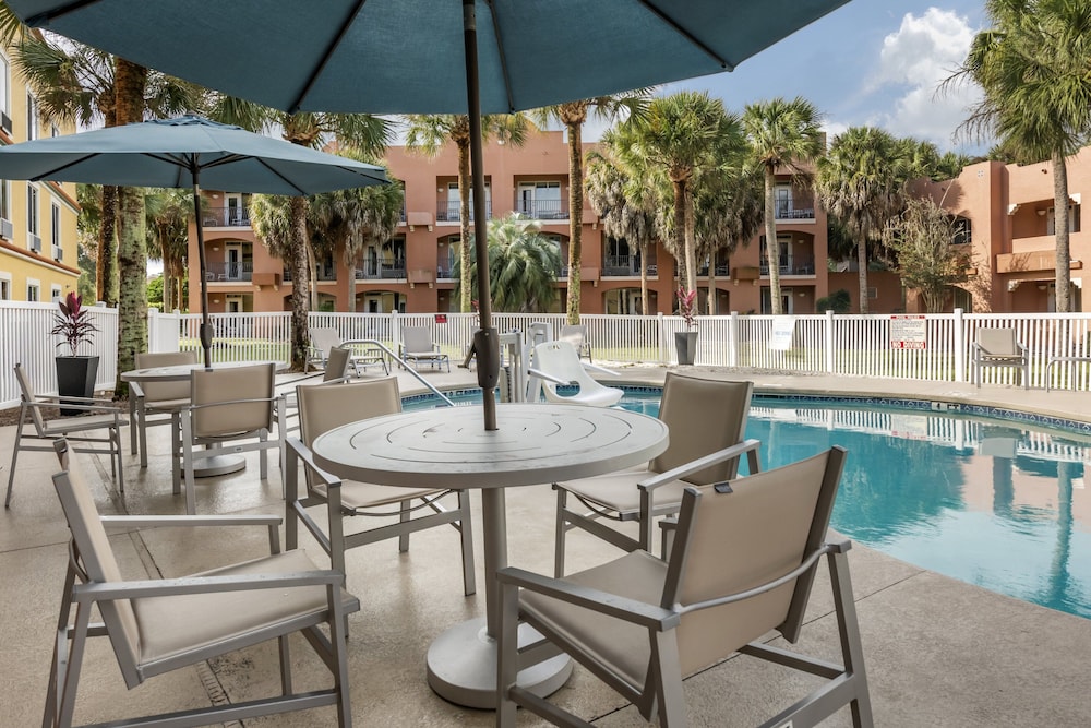 Holiday Inn Express Hotel & Suites The Villages by IHG - photo 35