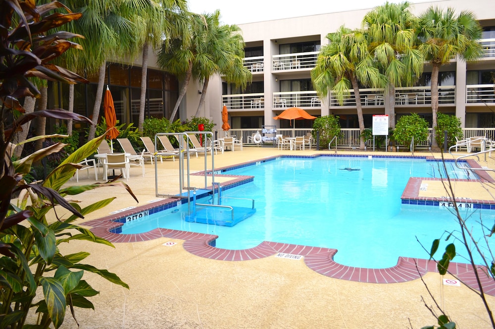Doubletree by Hilton Houston Hobby Airport - photo 24