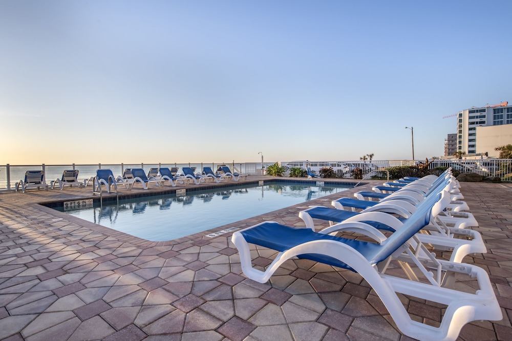 Tropical Winds Oceanfront Hotel - photo 80
