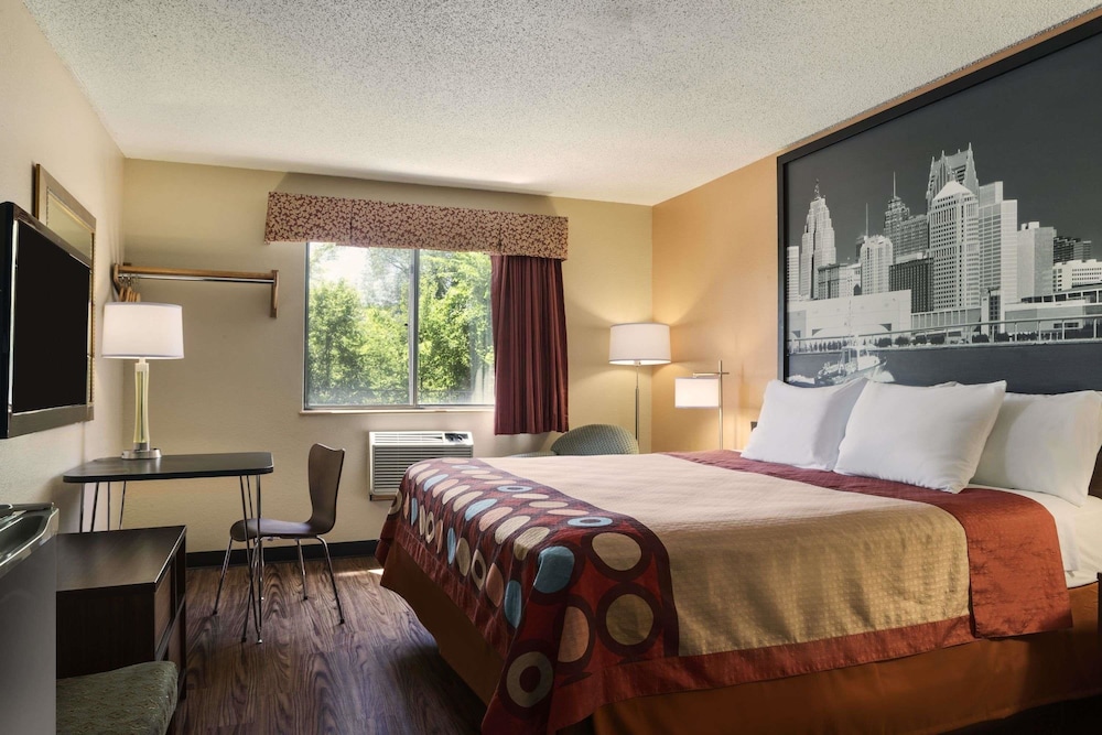 Super 8 by Wyndham Taylor Detroit Area - photo 6