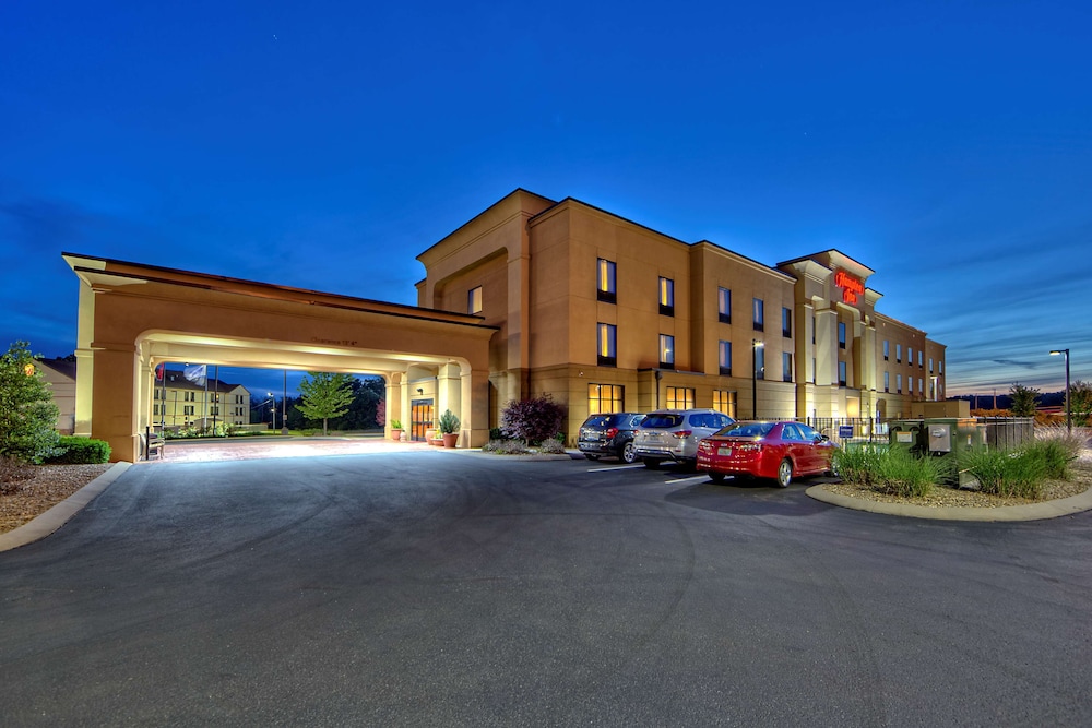 Hampton Inn Crossville - featured photo