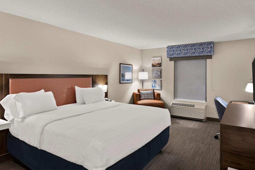 Hampton Inn & Suites by Hilton Petoskey - photo 7
