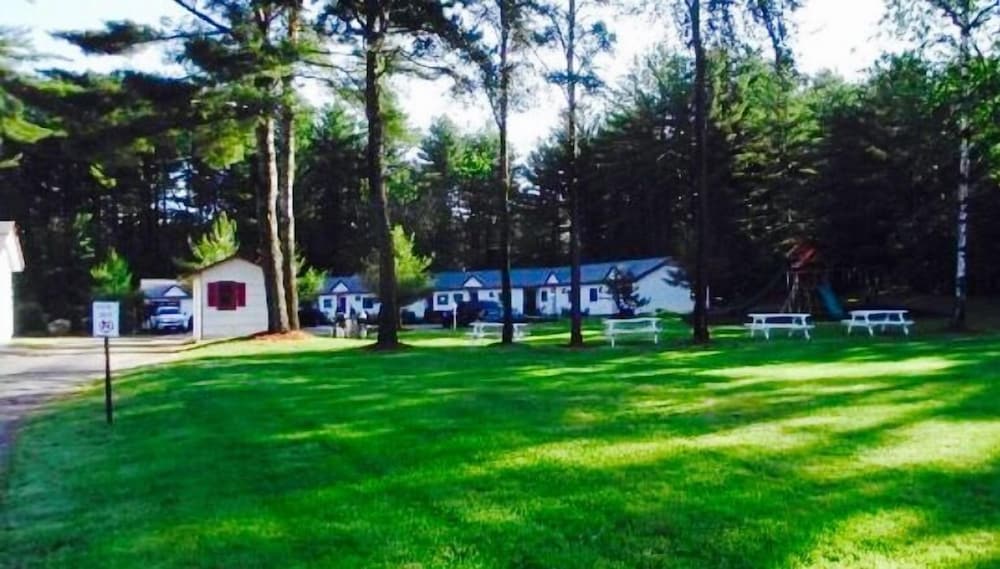 Saco River Motor Lodge & Suites - photo 20