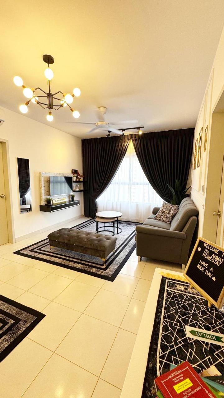 Ita Ahmat Homestay Kota Warisan Near KLIA — 4-Star Luxury Hotel in Sepang, Malaysia