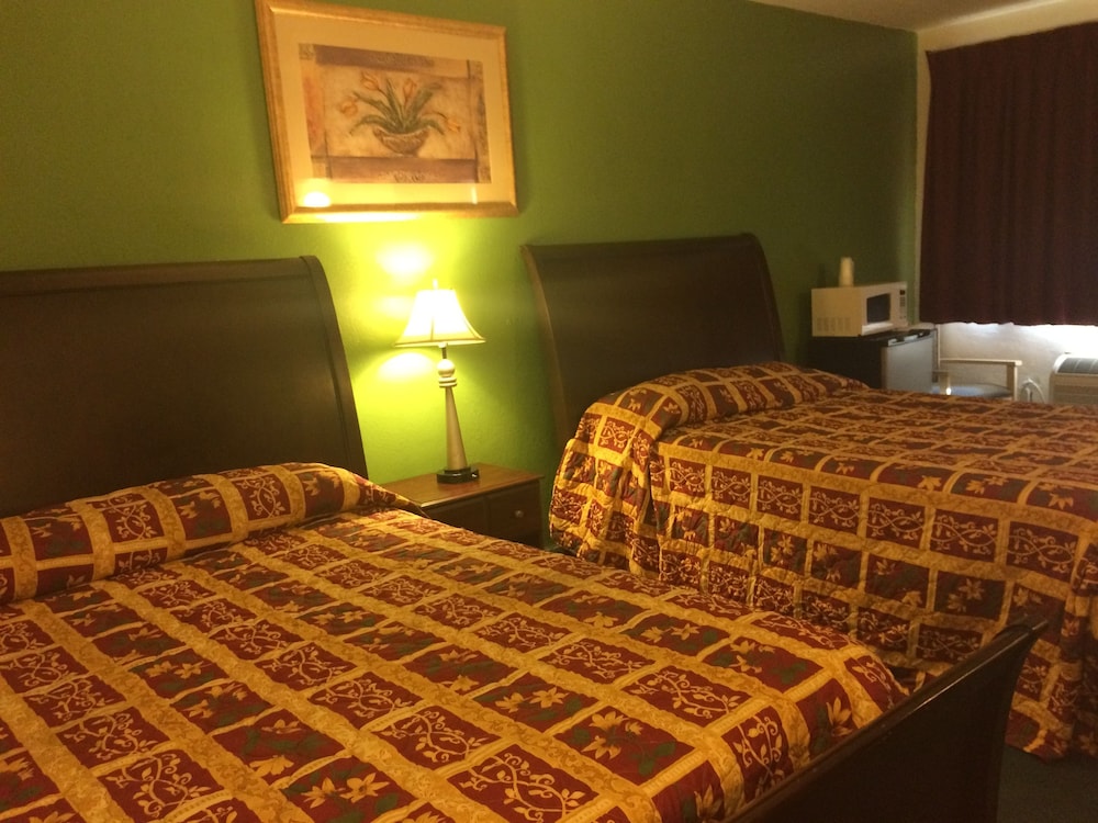 Budget Inn and Suites El Centro - photo 4