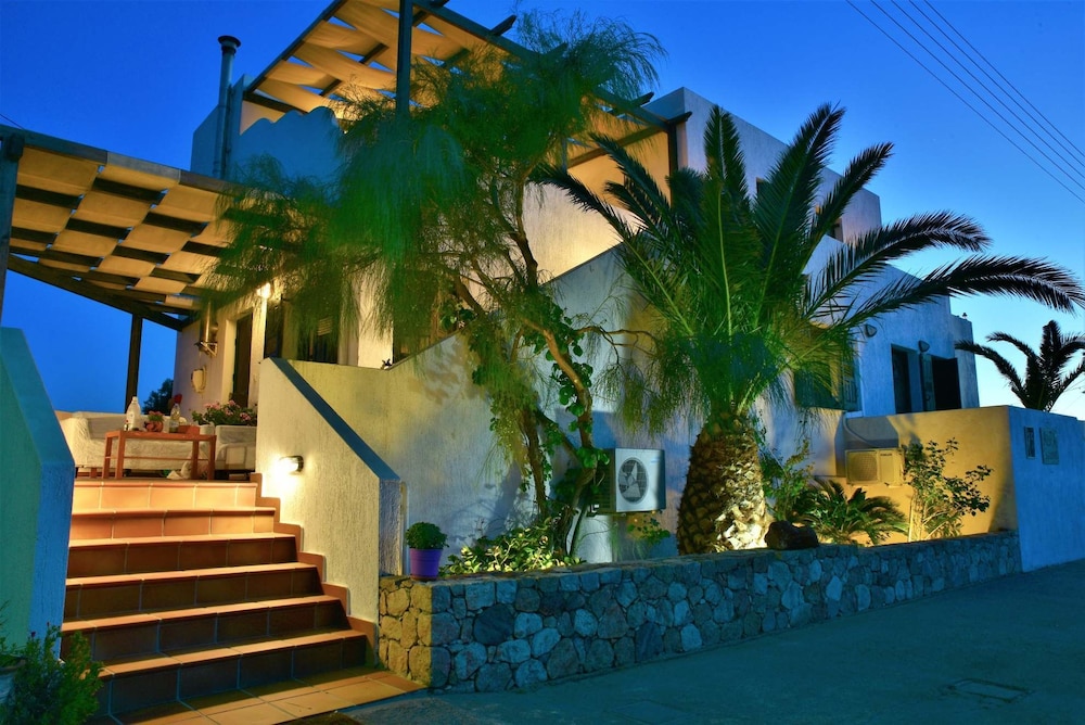 Avra Milos - carbon neutral hotel in Milos