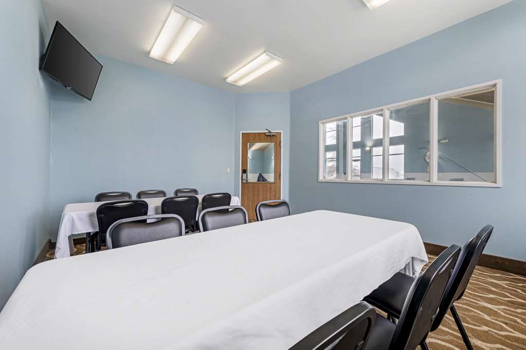 Comfort Inn Albert Lea at Trails Travel Center - photo 43
