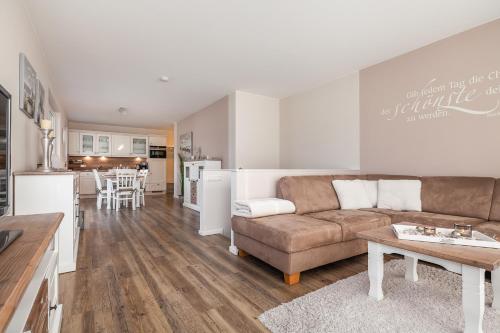 Schützenstraße 15 La Mer — 4-Star Luxury Hotel in Gromitz, Germany