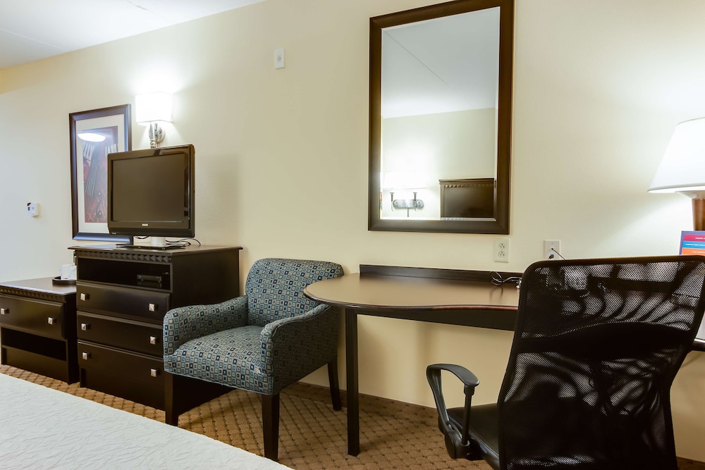 Hampton Inn & Suites Mt. Juliet - photo 31