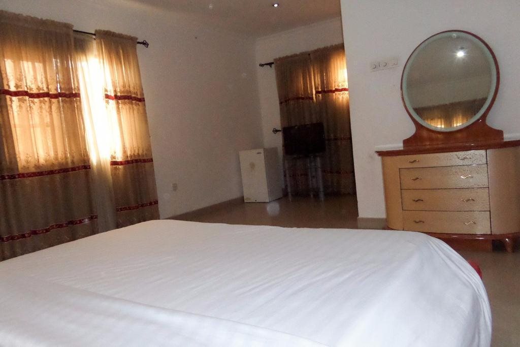 Royal Stop over Suites - last minute hotel in Lagos