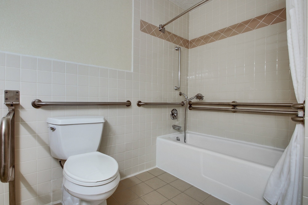 Holiday Inn Westbury Long Island by IHG - photo 13